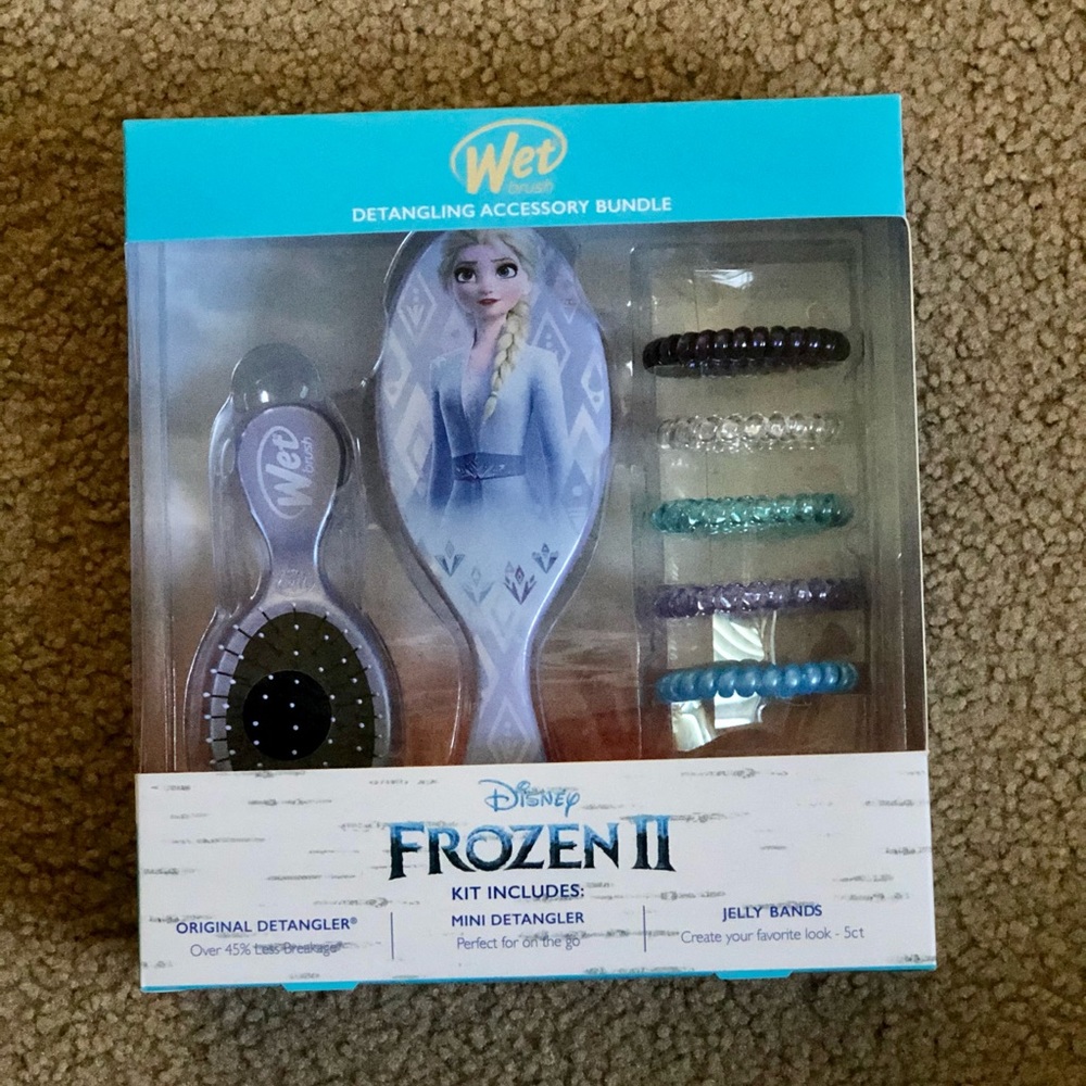 Wet brush limited edition kit (Frozen)